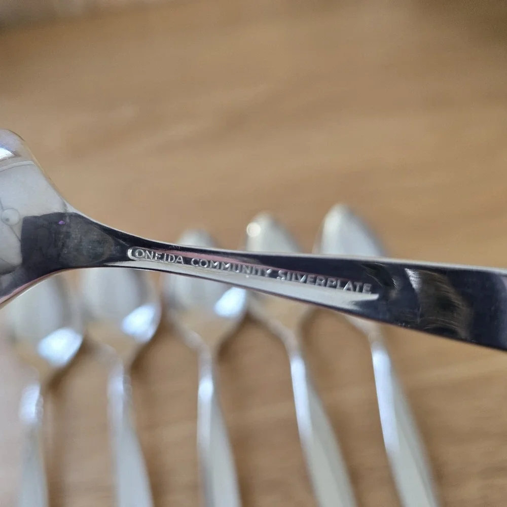 Set Of 6 Oneida Community Winsome Silverplate Teaspoons 6